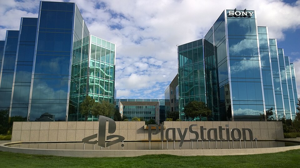 SEDE Crise Geral? PlayStation pode sofrer cortes em julho, diz jornalista
